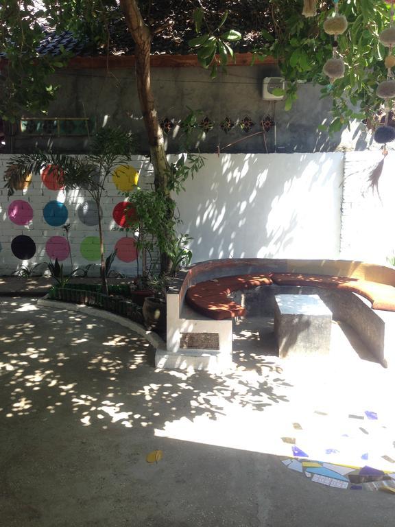 Good For Ya Knee Hostel & Bungalows (Adults Only) Gili Trawangan Buitenkant foto