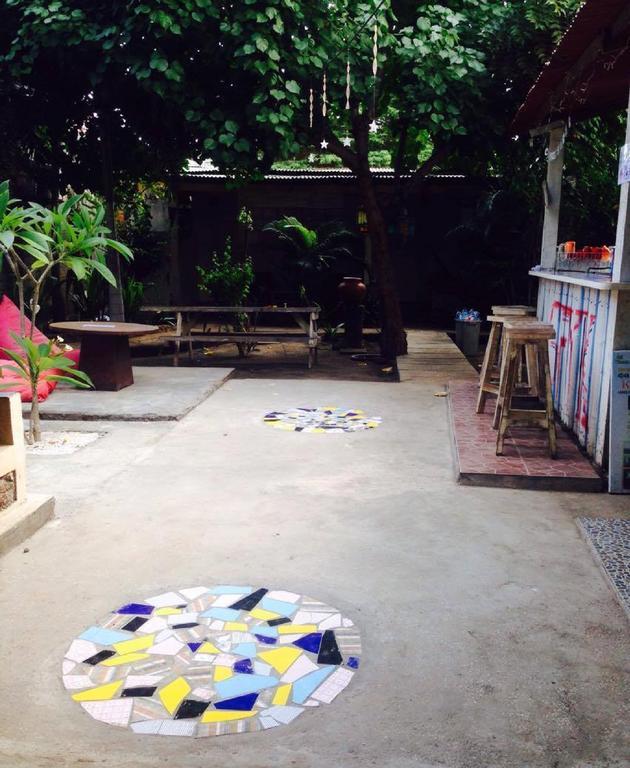 Good For Ya Knee Hostel & Bungalows (Adults Only) Gili Trawangan Buitenkant foto