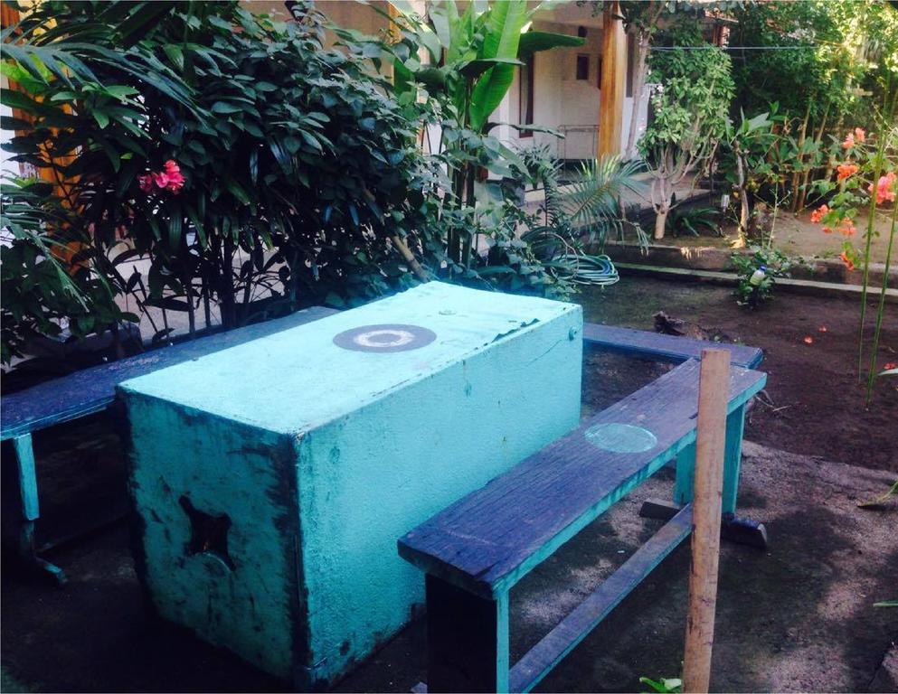 Good For Ya Knee Hostel & Bungalows (Adults Only) Gili Trawangan Buitenkant foto