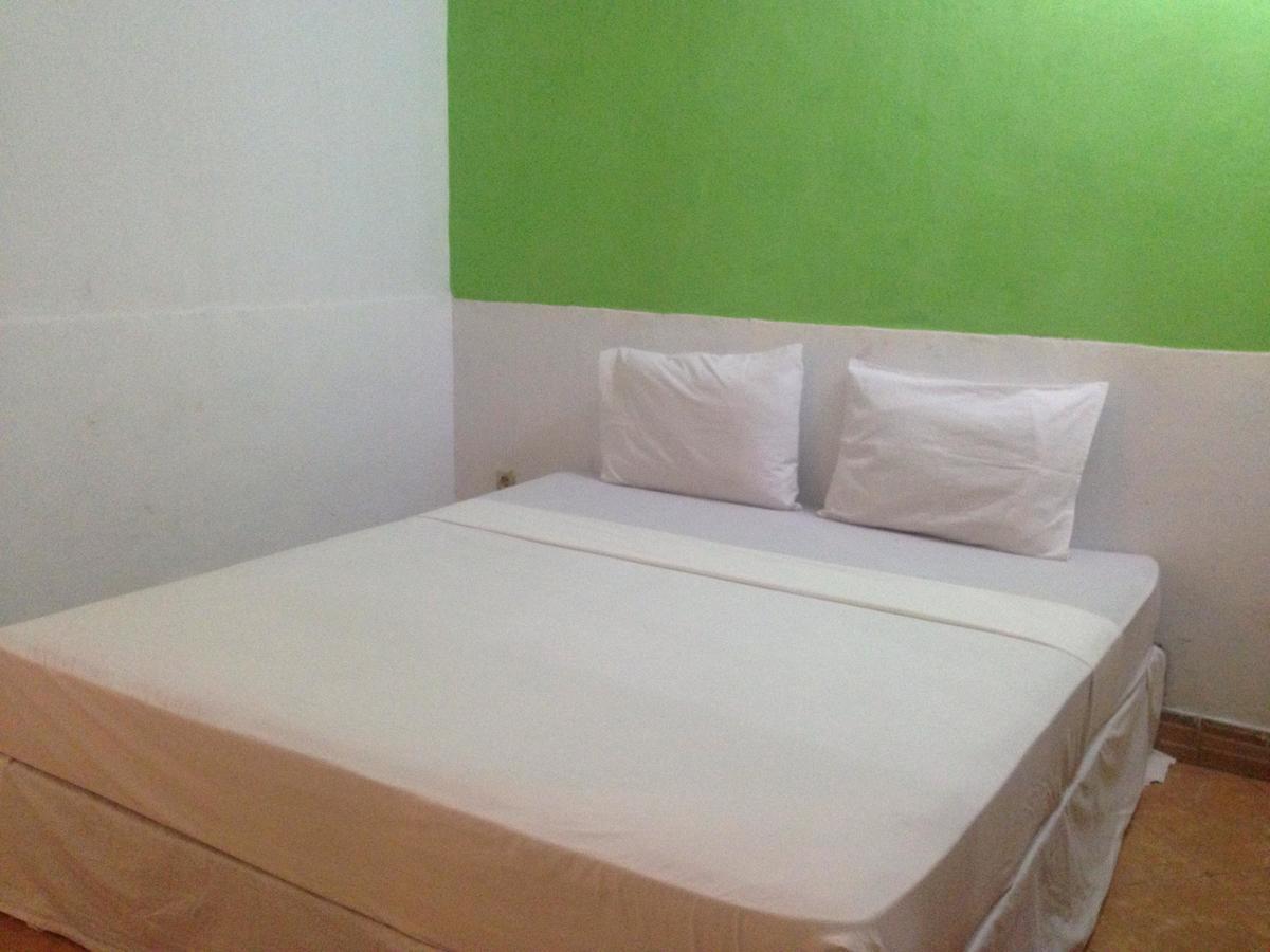 Good For Ya Knee Hostel & Bungalows (Adults Only) Gili Trawangan Buitenkant foto